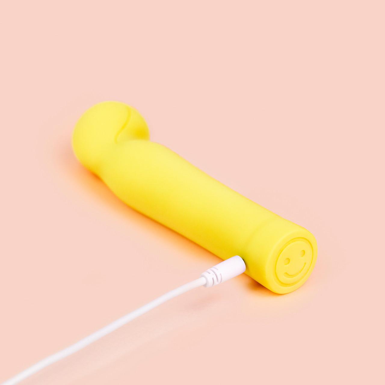 Smile Makers The Tennis Pro Beginner's G-Spot Vibrator Image https://cdn11.bigcommerce.com/s-g585yu857h/images/stencil/1280w/products/16147/30228/165915_E__21733.1778234162.jpg1